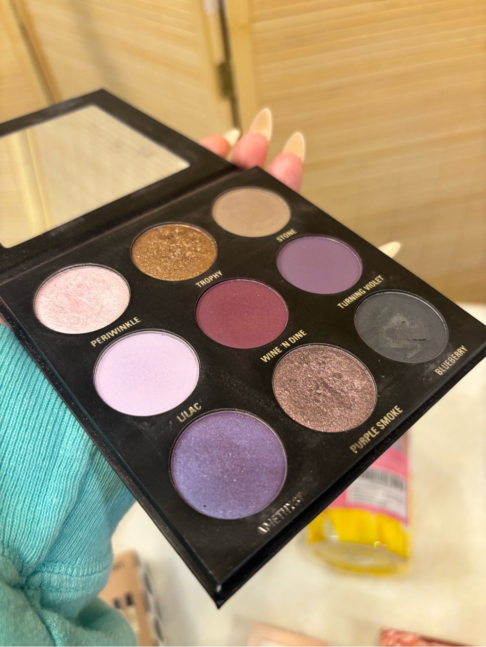 Makeup Bundle - Picture 2 of 4